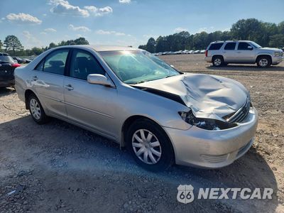 Czwarte zdjęcie samochodu z boku: 2005 TOYOTA CAMRY LE VIN:4T1BE32K45U956376 - miniatura