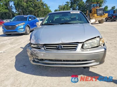 Piąte zdjęcie samochodu w środku: 2000 TOYOTA CAMRY LE VIN:4T1BG22K0YU648498 - miniatura