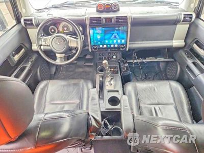 Zdjęcie 8 z 13 samochodu: 2007 TOYOTA FJ CRUISER BASE VIN:JTEZU11F370003808 - miniatura