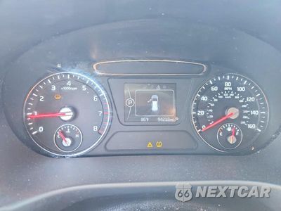Zdjęcie 9 z 13 samochodu: 2016 KIA SORENTO LX VIN:5XYPG4A3XGG054484 - miniatura