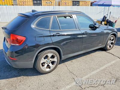 Trzecie zdjęcie samochodu z tyłu: 2015 BMW X1 SDRIVE28I VIN:WBAVM1C5XFV315629 - miniatura
