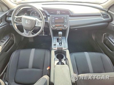 Zdjęcie 8 z 12 samochodu: 2019 HONDA CIVIC LX VIN:19XFC2F68KE039065 - miniatura