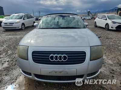 Piąte zdjęcie samochodu w środku: 2001 AUDI TT VIN:TRUTX28N311021575 - miniatura