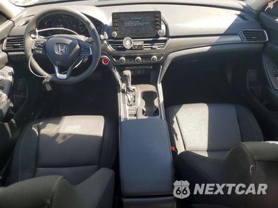 Zdjęcie 8 z 12 samochodu: 2022 HONDA ACCORD LX VIN:1HGCV1F15NA045636 - miniatura