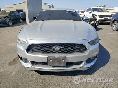 Piąte zdjęcie samochodu w środku: 2017 FORD MUSTANG VIN:1FA6P8TH4H5279673 - miniatura