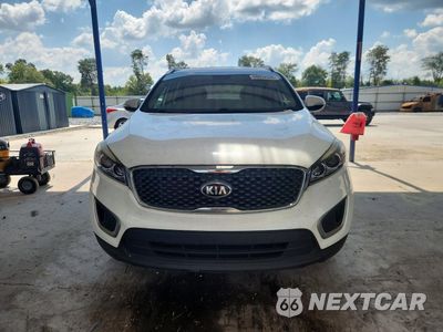 Piąte zdjęcie samochodu w środku: 2018 KIA SORENTO LX V6 VIN:5XYPG4A55JG396577 - miniatura