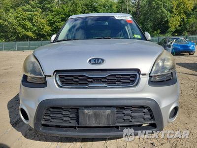 Piąte zdjęcie samochodu w środku: 2012 KIA SOUL BASE VIN:KNDJT2A51C7464394 - miniatura