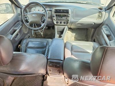 Zdjęcie 8 z 12 samochodu: 2001 FORD EXPLORER SPORT TRAC VIN:1FMZU77E51UB68647 - miniatura