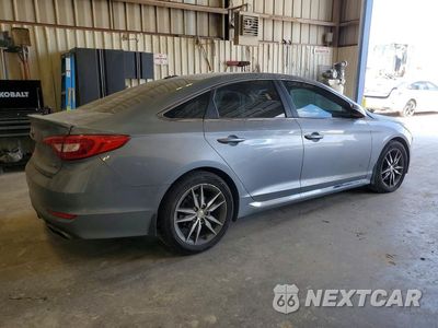 Trzecie zdjęcie samochodu z tyłu: 2017 HYUNDAI SONATA SPORT 2.0T VIN:5NPE34AB0HH502056 - miniatura