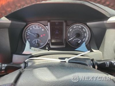 Zdjęcie 9 z 12 samochodu: 2018 TOYOTA TACOMA TRD PRO VIN:5TFCZ5AN5JX140094 - miniatura