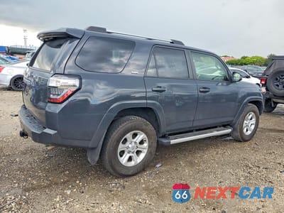 Trzecie zdjęcie samochodu z tyłu: 2024 TOYOTA 4RUNNER SR5 VIN:JTEEU5JR8R5312891 - miniatura