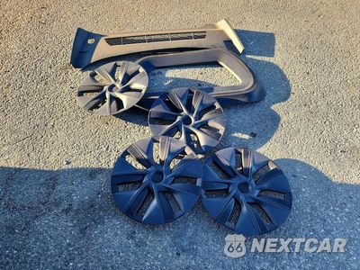 Zdjęcie 13 z 14 samochodu: 2025 TESLA MODEL Y VIN:7SAYGDEDXSA367042 - miniatura