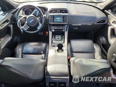 Zdjęcie 8 z 13 samochodu: 2017 JAGUAR F-PACE S VIN:SADCM2BV3HA066476 - miniatura