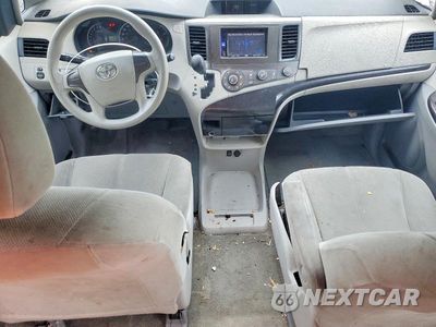 Zdjęcie 8 z 13 samochodu: 2012 TOYOTA SIENNA BASE 7-PASSENGER VIN:5TDZK3DC3CS244458 - miniatura