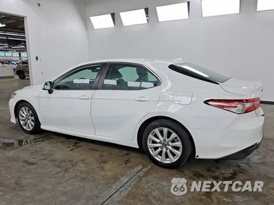 Drugie zdjęcie samochodu z przodu: 2019 TOYOTA CAMRY LE VIN:4T1B11HK1KU256950 - miniatura