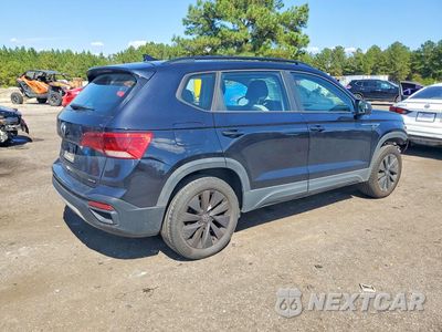 Trzecie zdjęcie samochodu z tyłu: 2022 VOLKSWAGEN TAOS S VIN:3VVAX7B24NM075491 - miniatura