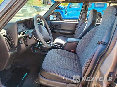Zdjęcie 7 z 14 samochodu: 2000 JEEP CHEROKEE SPORT VIN:1J4FF48S4YL211101 - miniatura