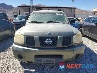 Piąte zdjęcie samochodu w środku: 2005 NISSAN TITAN XE VIN:1N6AA07A55N508715 - miniatura