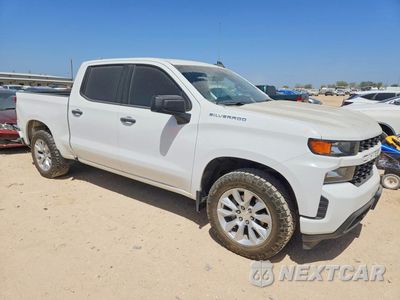 Czwarte zdjęcie samochodu z boku: 2021 CHEVROLET SILVERADO C1500 CUSTOM VIN:1GCPWBEH8MZ157302 - miniatura