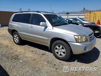 Czwarte zdjęcie samochodu z boku: 2005 TOYOTA HIGHLANDER BASE VIN:JTEGP21A250066372 - miniatura