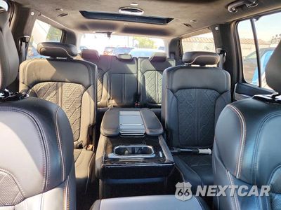 Zdjęcie 10 z 13 samochodu: 2022 JEEP GRAND WAGONEER SERIES III VIN:1C4SJVGJ2NS118967 - miniatura