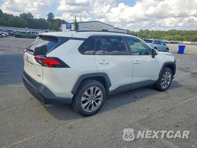 Trzecie zdjęcie samochodu z tyłu: 2021 TOYOTA RAV4 XLE PREMIUM VIN:2T3C1RFV3MW134259 - miniatura