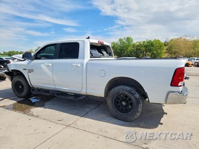 Drugie zdjęcie samochodu z przodu: 2019 RAM 1500 CLASSIC SLT VIN:1C6RR7TT1KS654497 - miniatura