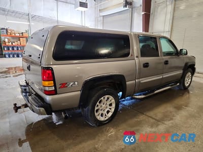 Trzecie zdjęcie samochodu z tyłu: 2006 GMC NEW SIERRA K1500 VIN:2GTEK13T361242631 - miniatura