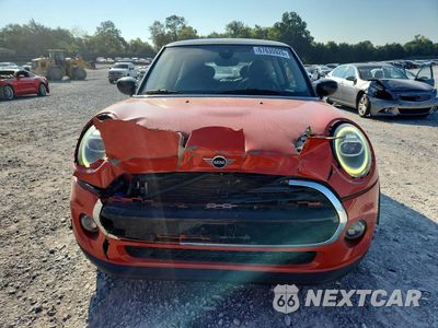Piąte zdjęcie samochodu w środku: 2020 MINI COOPER VIN:WMWXR3C01L2L87732 - miniatura