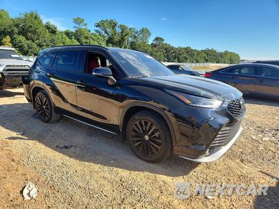 Czwarte zdjęcie samochodu z boku: 2023 TOYOTA HIGHLANDER XSE VIN:5TDKDRAHXPS508330 - miniatura