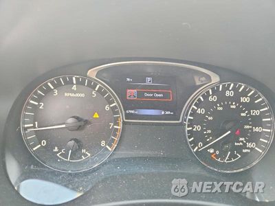 Zdjęcie 9 z 14 samochodu: 2017 NISSAN PATHFINDER SV VIN:5N1DR2MN6HC629079 - miniatura