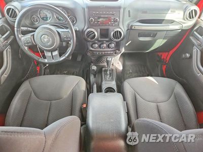 Zdjęcie 8 z 13 samochodu: 2017 JEEP WRANGLER UNLIMITED SPORT VIN:1C4BJWDG8HL531392 - miniatura