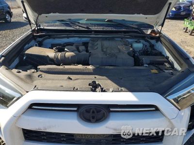 Zdjęcie 12 z 13 samochodu: 2020 TOYOTA 4RUNNER SR5 PREMIUM VIN:JTEBU5JR5L5837448 - miniatura