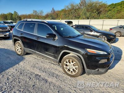 Czwarte zdjęcie samochodu z boku: 2015 JEEP CHEROKEE LATITUDE VIN:1C4PJLCB6FW660933 - miniatura