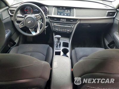Zdjęcie 8 z 12 samochodu: 2020 KIA OPTIMA LX VIN:5XXGT4L37LG448256 - miniatura
