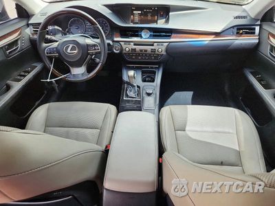 Zdjęcie 8 z 13 samochodu: 2017 LEXUS ES 350 VIN:58ABK1GG4HU045849 - miniatura