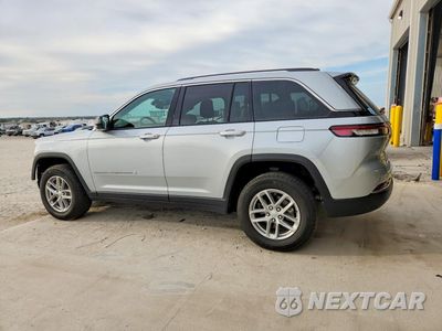 Drugie zdjęcie samochodu z przodu: 2023 JEEP GRAND CHEROKEE LAREDO VIN:1C4RJHAG0P8910922 - miniatura