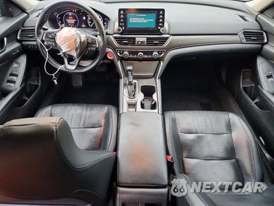 Zdjęcie 8 z 12 samochodu: 2018 HONDA ACCORD TOURING VIN:1HGCV1F97JA029759 - miniatura