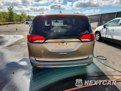 Zdjęcie 6 z 13 samochodu: 2018 CHRYSLER PACIFICA TOURING L PLUS VIN:2C4RC1EG1JR110914 - miniatura