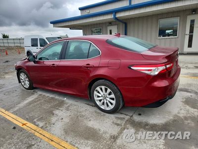 Drugie zdjęcie samochodu z przodu: 2019 TOYOTA CAMRY LE VIN:4T1B11HK3KU747326 - miniatura