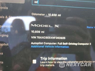 Zdjęcie 9 z 12 samochodu: 2022 TESLA MODEL X VIN:7SAXCBE5XNF363925 - miniatura