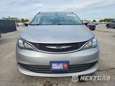Piąte zdjęcie samochodu w środku: 2017 CHRYSLER PACIFICA LX VIN:2C4RC1CG7HR501580 - miniatura