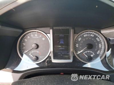 Zdjęcie 9 z 12 samochodu: 2017 TOYOTA TACOMA SR5 V6 VIN:3TMCZ5AN4HM077330 - miniatura