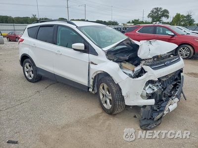 Czwarte zdjęcie samochodu z boku: 2014 FORD ESCAPE SE VIN:1FMCU9G94EUC45745 - miniatura