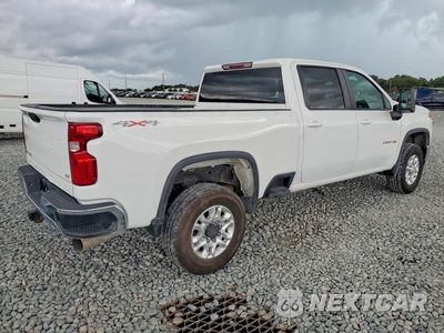 Trzecie zdjęcie samochodu z tyłu: 2022 CHEVROLET SILVERADO K2500 HEAVY DUTY LT VIN:2GC1YNEY5N1225096 - miniatura