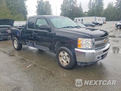 Czwarte zdjęcie samochodu z boku: 2013 CHEVROLET SILVERADO K1500 LT VIN:1GCRKSE79DZ394098 - miniatura