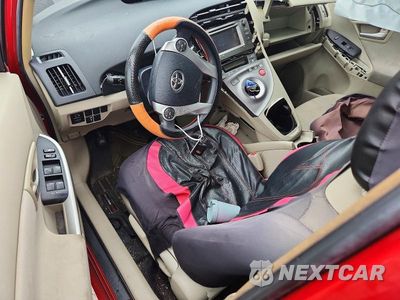 Zdjęcie 8 z 12 samochodu: 2015 TOYOTA PRIUS THREE VIN:JTDKN3DU2F1975644 - miniatura