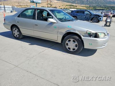 Czwarte zdjęcie samochodu z boku: 2001 TOYOTA CAMRY CE VIN:4T1BG22K81U102246 - miniatura
