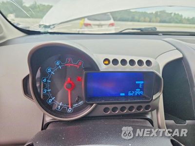 Zdjęcie 9 z 13 samochodu: 2014 CHEVROLET SONIC LT VIN:1G1JC5SH8E4241020 - miniatura