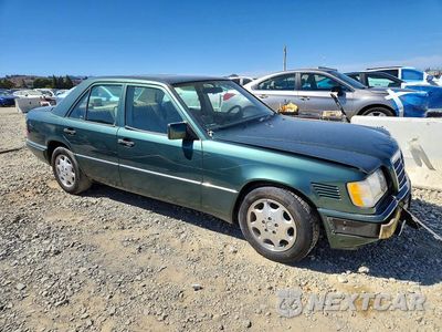 Czwarte zdjęcie samochodu z boku: 1995 MERCEDES-BENZ E 300D VIN:WDBEB31E0SC268106 - miniatura